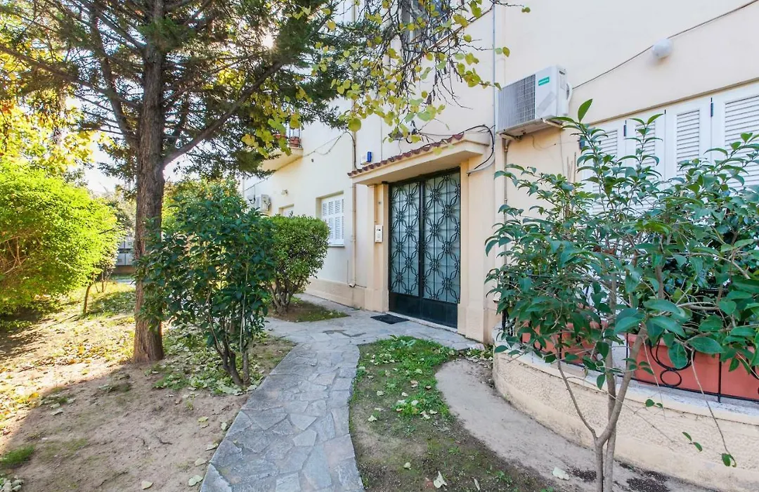 Trendy Minimal Flat In Posh Athens-1
